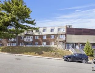 1 room apartment of 66m² in Gatineau - Photo 1