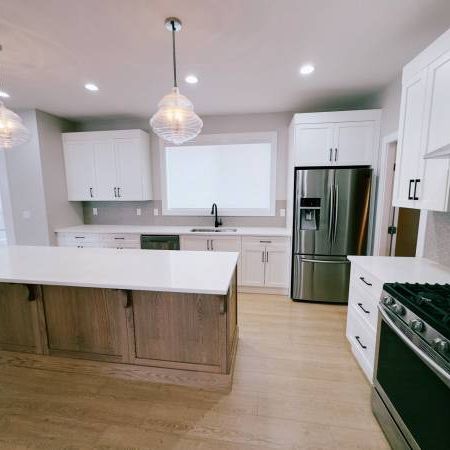 Executive Home on Quarry Rd. - Photo 1