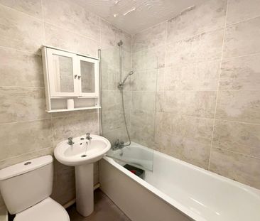 Meadow Drive, Bath - Photo 4