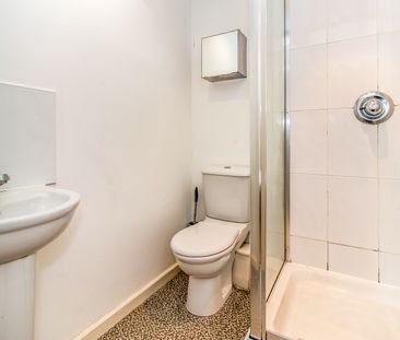 2 bedroom apartment to rent Elmira Way, Salford, Greater Manchester... - Photo 5