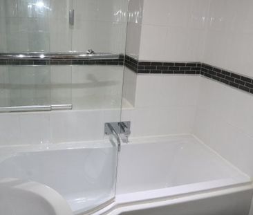 Crow Road, Anniesland - Photo 4