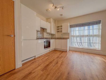 1 bedroom apartment to rent - Photo 2