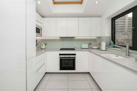 3 bedroom flat to rent - Photo 2