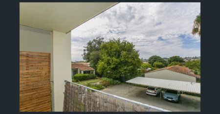 South Scarborough with Valley Views - Photo 4