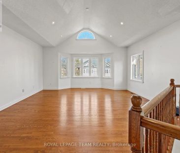 51 CASTLE GLEN CRESCENT - Photo 3