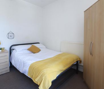 Cumberland Street, Bristol - Photo 2