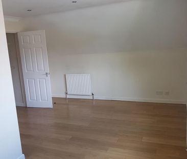 2 Bed Flat, Cobbett Court, SO18 - Photo 2