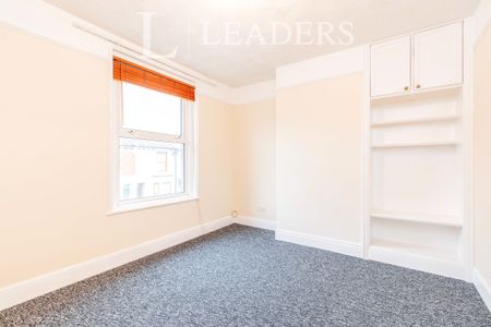 3 bedroom house to rent Ringwood Road, Southsea, PO4 - Photo 4