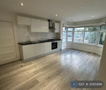 2 bedroom maisonette to rent - Photo 6