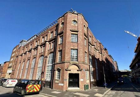 2 bedroom penthouse to rent - Photo 2