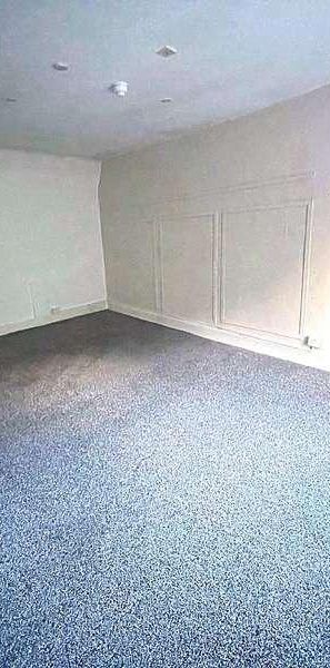 High Street, Winterbourne, Bristol, Gloucestershire, BS36 - Photo 1