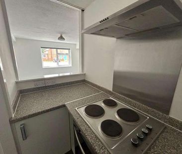 Saint Lukes Court, Willerby, HU10 - Photo 4