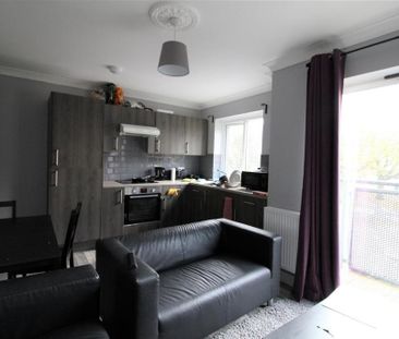 4 bedroom private hall to rent - Photo 2