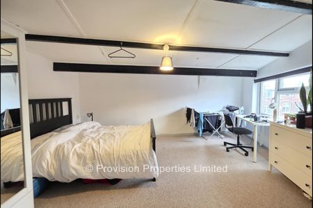6 Bedroom Student Lets Leeds - Photo 3