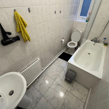 1 Bed Flat, Brecknock Road, N19 - Photo 4