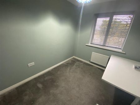 3 bedroom detached house to rent - Photo 2