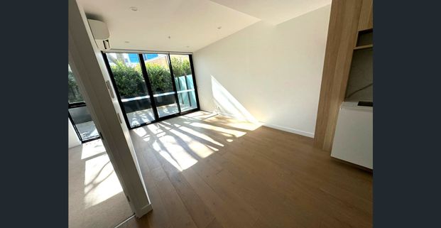 A Dynamic Hub in the Heart of Box Hill - Photo 1