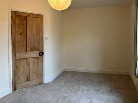 3 bedroom terraced house to rent - Photo 4
