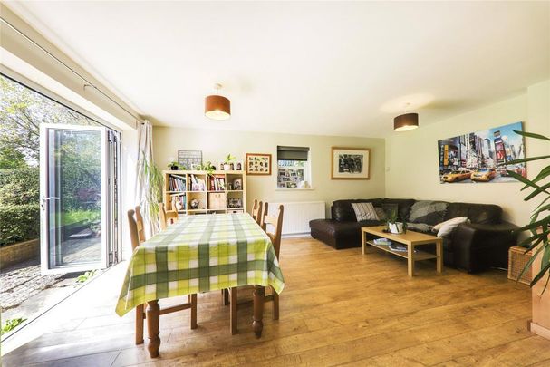 4 bedroom detached house to rent - Photo 1