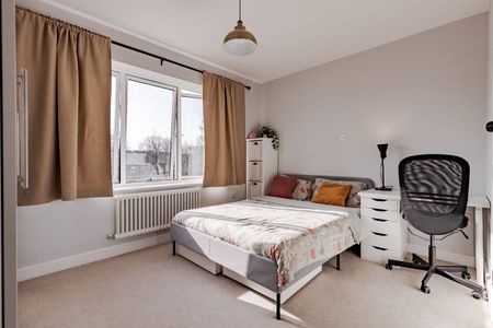 5 Bed Semi-Detached House, Delamere Road, W5 - Photo 5