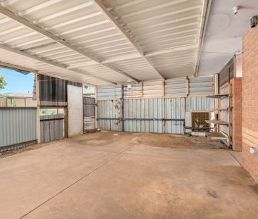 Comfortable 3 Bedroom Home - Leased - Photo 4