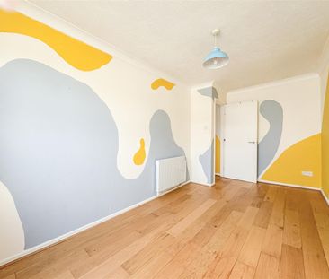 Marina, St. Leonards, TN38 0BU - Photo 5