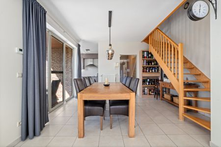 Ruime en rustig gelegen duplex met drie slaapkamers. - Foto 3