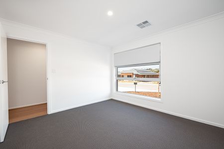 18 Oceanic Crescent, Waitpinga SA 5211 - House For Rent | Domain - Photo 4