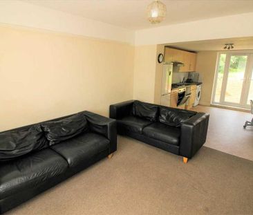 4 bedroom detached house to rent - Photo 1