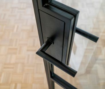 Prachtig gemoderniseerd 2-slpk appartement tegenover Stadspark - Photo 2