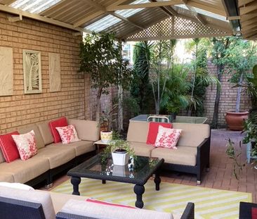 14 Moreau Mews, Applecross - Photo 2