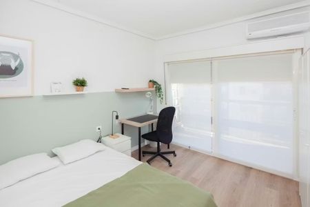 Avinguda de Peris i Valero, Valencia, Valencian Community 46005 - Photo 2