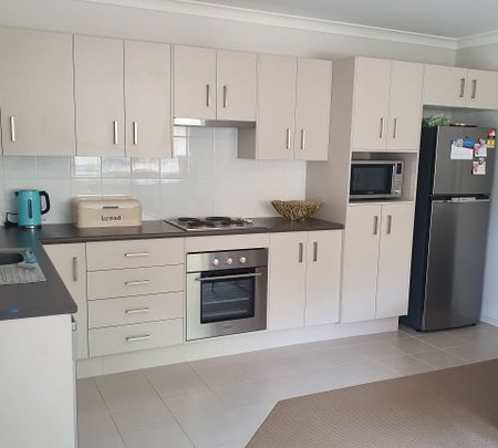 Rental Property On Edward Road. - Photo 5