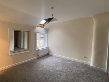 2 bedroom flat to rent - Photo 3