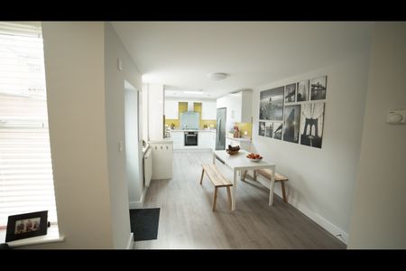 6 Bed Terraced House, Empress Road, L7 - Photo 2