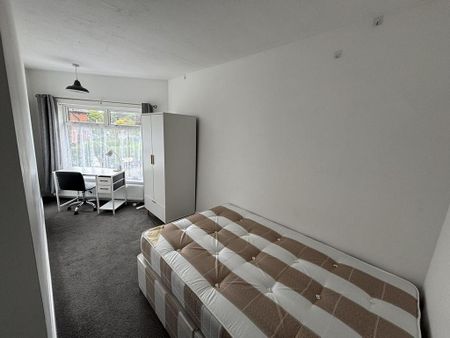 3 bedroom house share to rent - Photo 4