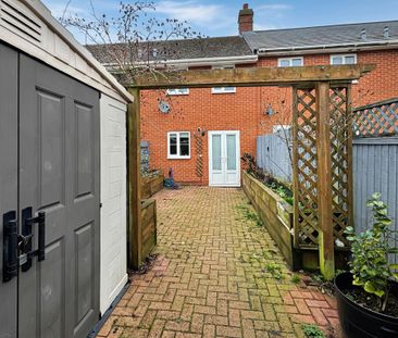 2 bedroom terraced house to rent - Photo 6