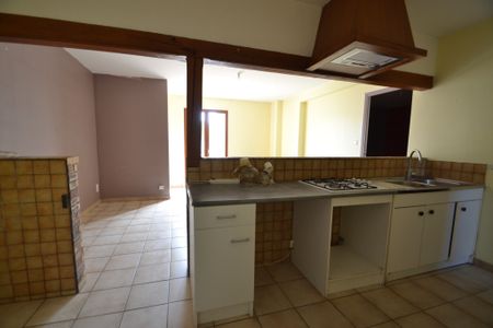Location Appartement 4 pièces 84m² GANNAT 03800 - Photo 5