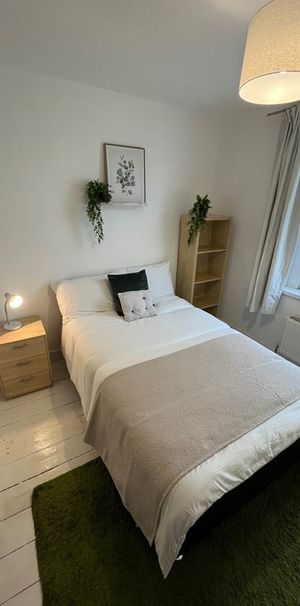 6 Bed Terraced House, Bristol, BS6 - Photo 1