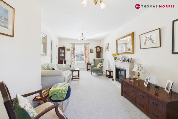 3 bedroom end of terrace house to rent - Photo 1