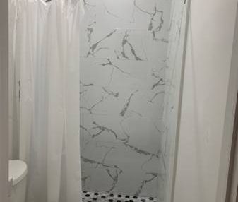 Downtown Toronto, College/Bathurst Basement room+PrivateBathroom 850/M - Photo 2