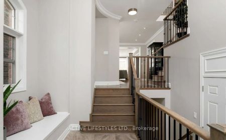 Detached Home For Lease | W9250779 - Photo 4
