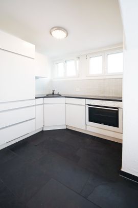 Renovierte 2.5-Zimmer-Dachwohnung - Foto 1