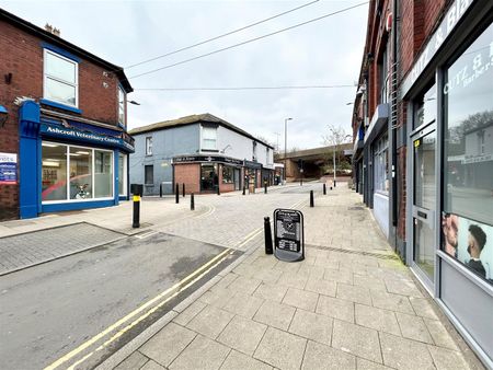 Market Street, Oakengates - Photo 5