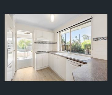 SWEET UNIT IN THE MOST PEACEFUL COMPLEX IN THIS SEASIDE SUBURB - Photo 4