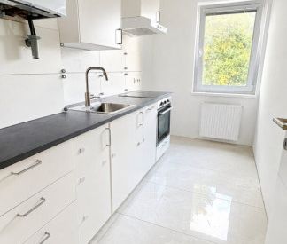 Helle 4-Zimmer-Wohnung mit Garage und Gemeinschaftsgarten in ruhige... - Photo 3