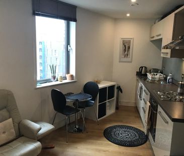 Studio to rent - Photo 2