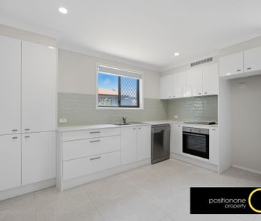 Fully Renovated Ground Floor Unit – Stylish, Secure & Centrally Loc... - Photo 4