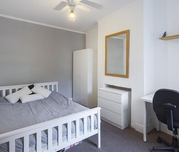 1 bedroom Flat To Let - Photo 3