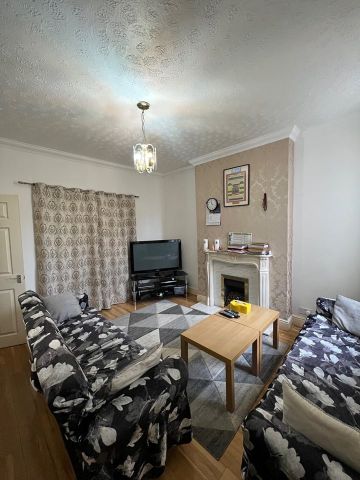 3 Bed End Terrace, Stanley Road, NG7 - Photo 2